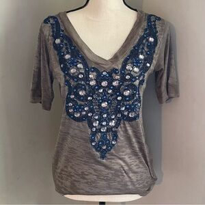 Boston Proper | V- neck Jeweled Tee | Medium